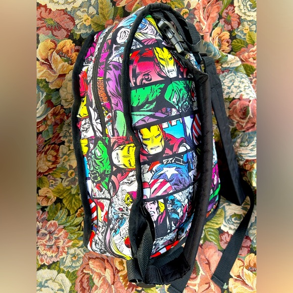 MARVEL COMICS reversible backpack - Picture 7 of 7